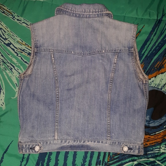 Distressed Vest - Picture 4 of 4